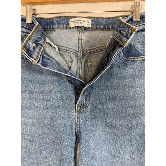 Abercrombie & Fitch 90’s Straight Ultra High Rise Jeans Medium Blue Size 26 / 2R - Picture 10 of 13